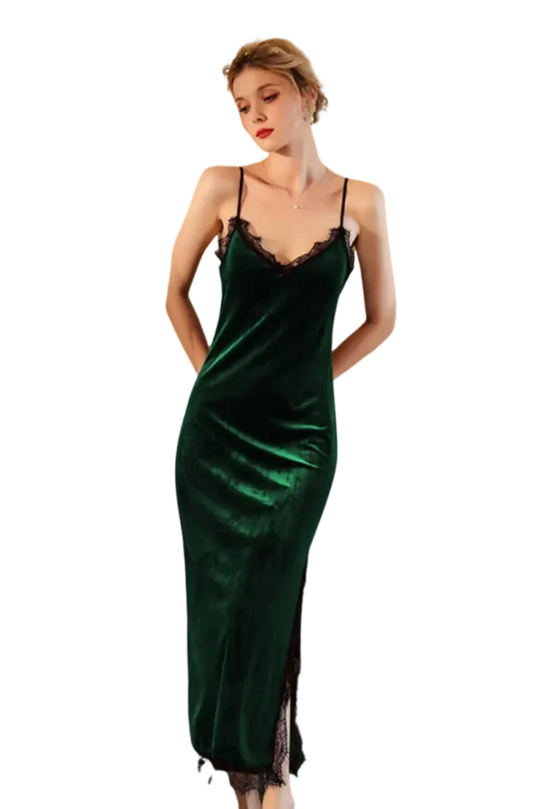 Bulk long lace nightgowns in elegant green velvet
