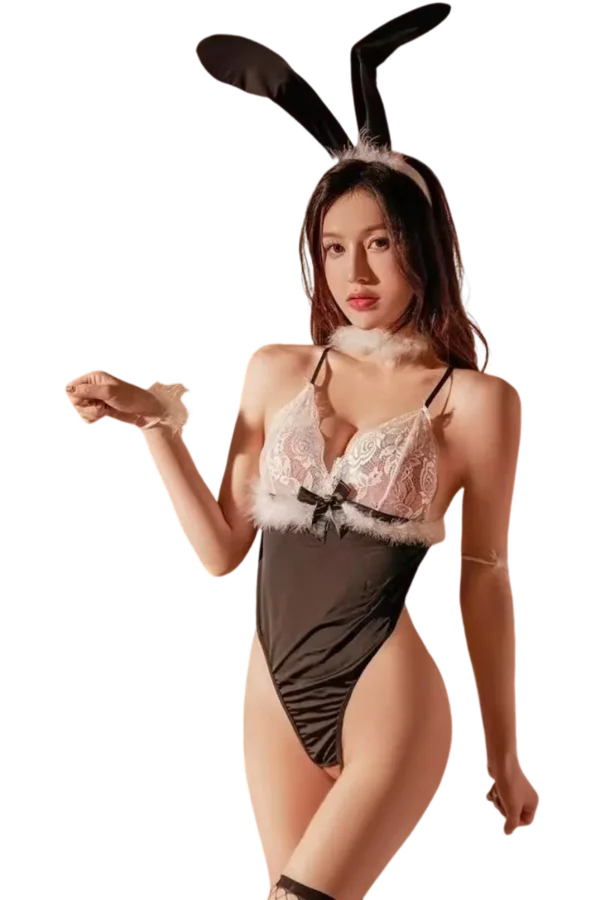 Wholesale B2B keyhole Bunny lingerie in contrasting black and white