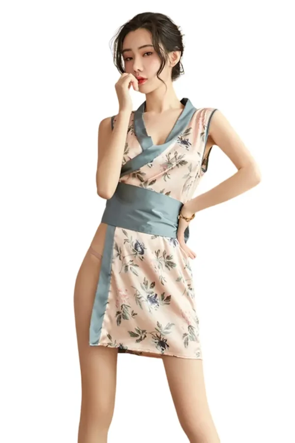 Luxurious wholesale B2B sexy lingerie kimono with soft, premium fabric